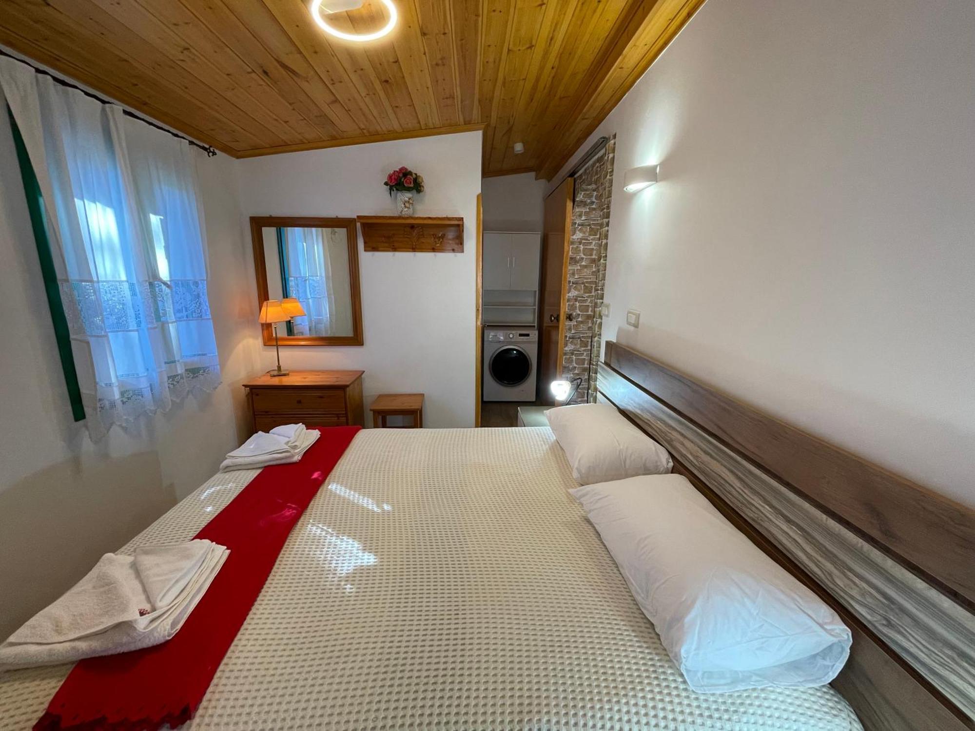Apartment Paola Khalikeri